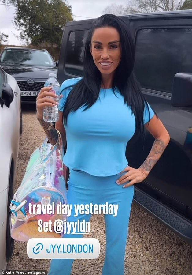 95236061-14400063-Katie_Price_has_insisted_that_she_is_in_a_really_good_place_afte-a-47_173958382627.jpeg