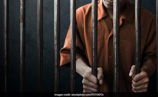 mj0et6cc_man-in-prison-generic-_625x300_22_November_19.jpg
