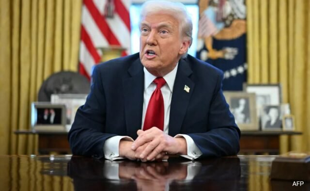 1743591722_fr2uug4k_donald-trump-oval-office-afp_625x300_01_April_25.jpeg