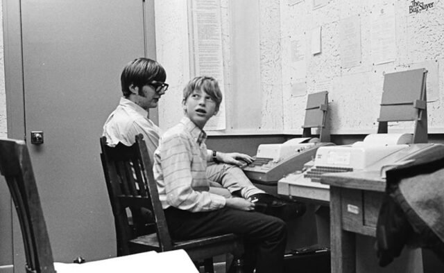 jf4d8udg_paul-allen-l-and-bill-gates-in-1970-the-conversation-only_625x300_04_April_25.jpg