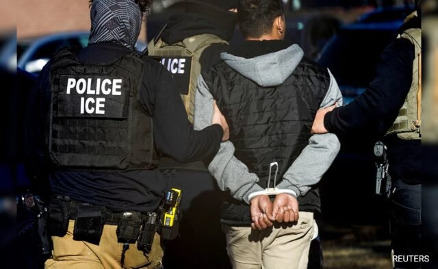 mcqo06i8_deportation-reuters_625x300_04_April_25.jpeg