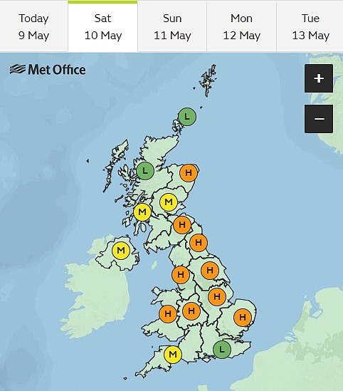 98226685-14695649-The_warning_comes_amid_Met_Office_forecasts_of_high_pollen_level-a-20_174680564377.jpeg