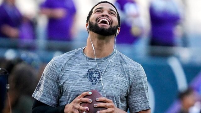 caleb-williams-pregame-bears.jpg