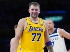 Luka Doncic hizo historia en la NBA con partidos masivos consecutivos al comienzo de la temporada