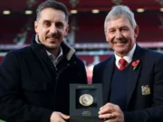 La divertida reacción de Gary Neville ante el ingreso al Salón de la Fama de la Premier League
