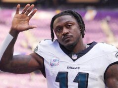 El dueño de los Eagles explica qué hará si AJ Brown solicita un intercambio