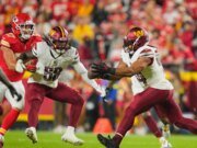 A Peyton y Eli DeBow no les gustó que las caídas de Samuel y Travis Kelce se convirtieran en picos.