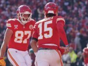 Patrick Mahomes tuvo un dulce gesto para Travis Kelce después de su touchdown récord