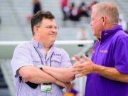 LSU despidió al director deportivo Scott Woodward tras los comentarios del gobernador