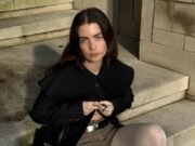 El influencer ha sido criticado online por su apartamento de Brooklyn que apareció en la prestigiosa revista: “¿Es esto una broma?”