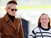¡Día de fiesta de las chicas reales! Zara Tindall y Mia, de 11 años, disfrutan de una cita entre madre e hija en el hipódromo de Cheltenham