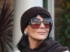 Martine McCutcheon, en quiebra, saca a pasear a su amado perro en Surrey, 12 meses después de casarse con su marido Jack McManus.