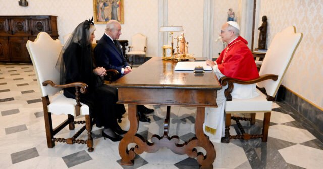 1761218541_23int-vatican-royals-qwlf-facebookJumbo.jpg
