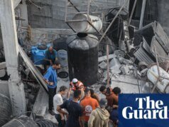 Los ataques israelíes en Gaza matan al menos a 60 personas durante la noche mientras el alto el fuego parece cada vez más frágil