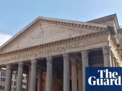 Muere turista japonesa al caer del Panteón de Roma Italia