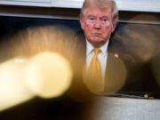 Trump ha dejado atrás a un Washington tambaleante para buscar un acuerdo con China