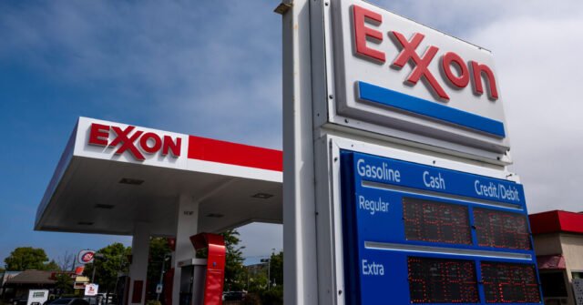 24cli-exxon-lawsuit-facebookJumbo.jpg