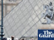 Detenidos dos personas tras robar joyas del Louvre Francia