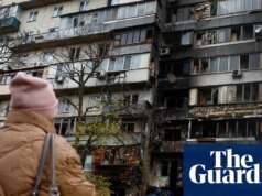 Tres muertos y decenas de heridos en ataque con drones rusos en Kiev, dice el alcalde | Ucrania