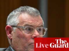 Australian Politics Live: Murray Watt califica la propuesta de la Coalición para dividir la ley ambiental como la “idea más loca” que ha visto en cinco años | política australiana