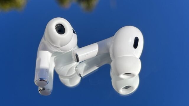 65432-136934-headphonesdheader-xl.jpg