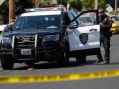 Hombre de Oakland acusado de disparar 19 tiros enojado después de que un vendedor llegara a su puerta