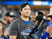 El manager de los Blue Jays bromea que Shohei Ohtani debería devolver los regalos de la visita a la FA