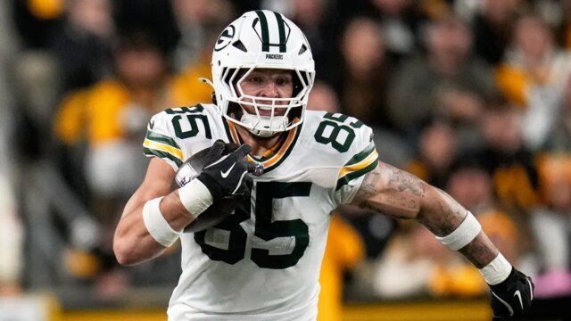 nfl-packers-tucker-kraft-102625-1.jpg