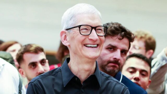 tim-cook-gettyimages-2235741168.jpg