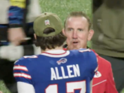 Steve Spagnuolo de los Chiefs le dijo en broma a Josh Allen que se retirara después de la derrota ante los Bills