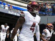 Comandante de la NFL anula suspensión para apoyador estrella