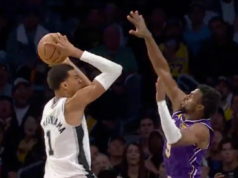 Victor Wembaniama hizo un mate sobre Brony James en el último momento destacado contra los Lakers