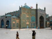 Las cicatrices de la Mezquita Azul revelan las divisiones de Afganistán