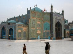 Las cicatrices de la Mezquita Azul revelan las divisiones de Afganistán