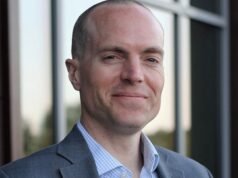 Atacados por un enjambre de avispas, padre e hijo estadounidenses mueren en Laos