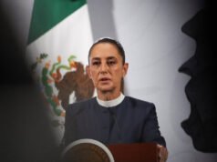 El presidente de México acusa al hombre que lo empujó a la calle