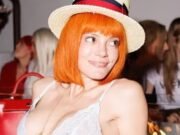 Lily Allen revela qué había debajo de ese vestido de Halloween de ‘Madeleine’ después de que su exmarido David Harbour rompiera el silencio sobre sus ‘errores y deslices’