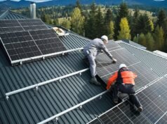 Una serie de incendios en tejados de paneles solares ponen bajo escrutinio los planes de energía verde de Miliband