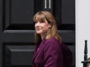 Rachel Reeves ablanda a los británicos por el aumento de impuestos presupuestario que aplasta el manifiesto, advierte que tomará las “decisiones necesarias” y culpa al Brexit