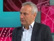 ITV provoca más indignación después de que la estrella ‘irrespetuosa’ de Good Morning Britain se negara a usar una amapola, un día después de que Charlene White de Loose Women provocara indignación por el mismo movimiento.