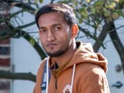 Un padre casado con dos hijos que agredió sexualmente a una niña de 12 años en un vuelo de British Airways en Heathrow afirma que la confundió con su esposa.