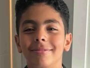 Trágico colegial de 11 años, “angustiado” viendo el vídeo en su teléfono cuando fue atropellado por un tren en un paso a nivel