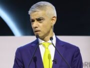 Las millas aéreas de Sadiq Khan: cómo el alcalde laborista de Londres voló casi 45.000 kilómetros alrededor del mundo en sólo un año, mientras hacía campaña sobre el cambio climático