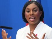 Kemi Badenoch: Es mejor recibir asistencia social que trabajar bajo el régimen laborista