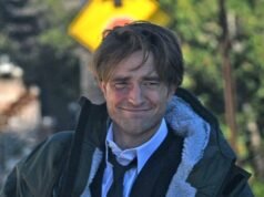 Robert Pattinson luce un espectacular ojo morado cuando se le ve por primera vez en el set de la próxima película sobre atracos Here Comes the Flood en Nueva Jersey.