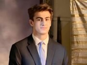 El hijo de un famoso escritor estadounidense, de 19 años, arrestado por conspirar para bombardear un bar gay en Detroit en el ataque terrorista de ISIS