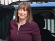 Rachel Reeves se dispone a imponer a los conductores un impuesto de circulación en el presupuesto mientras la canciller persigue el déficit de impuestos sobre el combustible