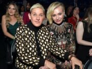 Ellen DeGeneres y Portia de Rossi dan marcha atrás en sus planes de quedarse en el Reino Unido. La pareja planea regresar a la soleada California para escapar del invierno de Cotswold mientras Trump esté en el poder.