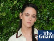 ‘Podría comerme este podio con tenedor y cuchillo, estoy tan enojada’: Kristen Stewart critica la negligencia hacia las cineastas | Kristen Stewart