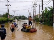 Mientras el número de muertos por el ciclón supera los 120, Sri Lanka se ve abrumada por las demandas de rescate